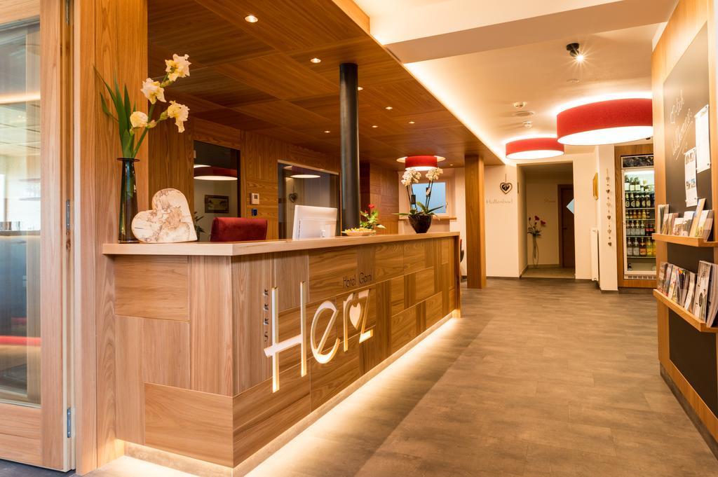 Hotel Garni Herz ティローロ エクステリア 写真