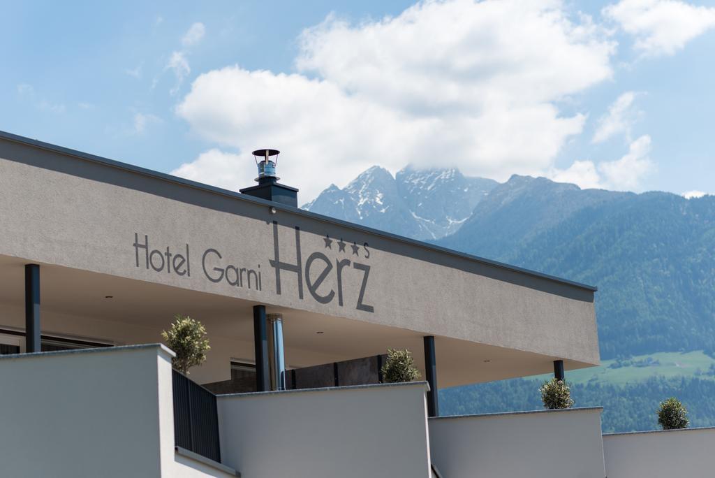Hotel Garni Herz ティローロ エクステリア 写真